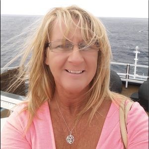 Meet your Posher, Karla